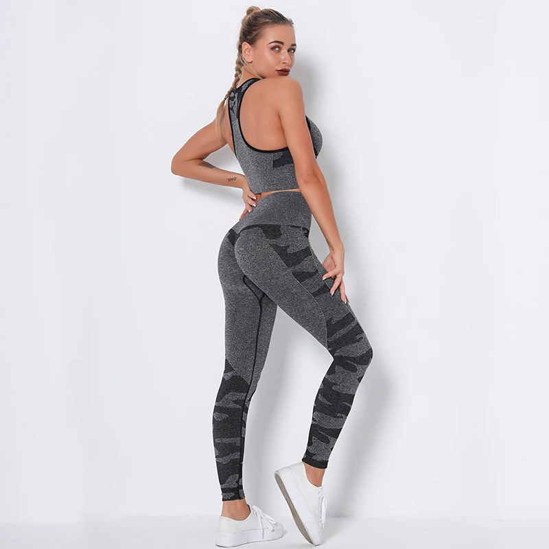 18667088427_1824471394