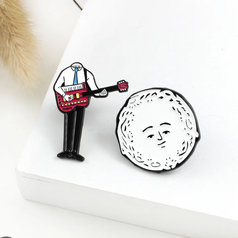 Punk Hip-hop Suit! Personalized Singer Playing Guitar Oversized Head Body Separation Creative Enamel Pins Jeans Backpack Badge