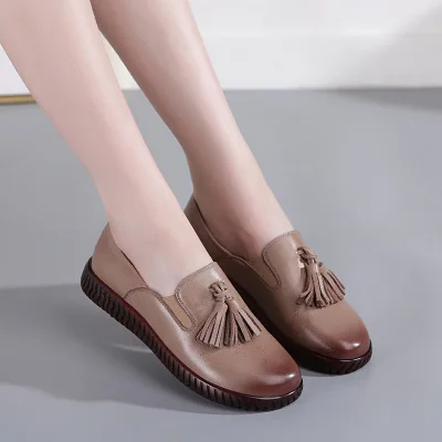 

2020 spring and autumn new small leather shoes wild single shoes round head retro handsome women's shoes