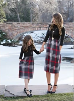 

Fashion New Mommy and Daughter Family Matching Dresses Ladies Hot Long Sleeve Keen Length Holiday Dress