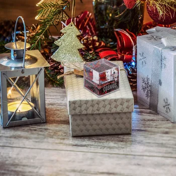 

1 Pc Astronaut Liquid Ornaments High Quality Premium Glass Home Decoration for Bedroom