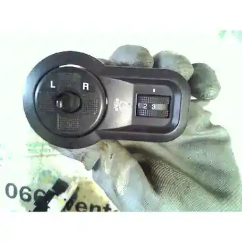 

2338579 Rear view Kia Shuma Ii 1.6 Rs 5 Saloon