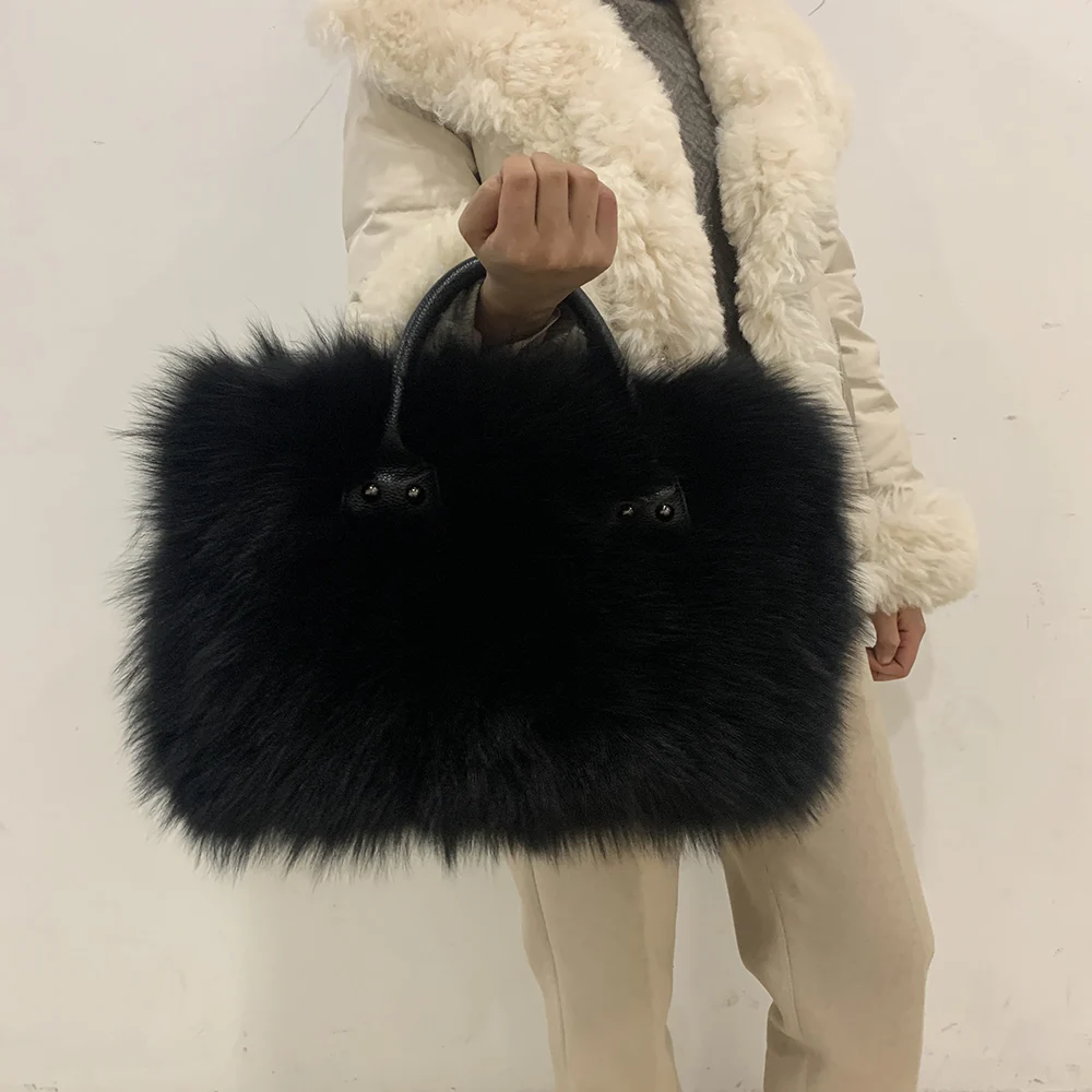 ボリュームがあって華やかフォックスを使用した二重巻スヌード深い