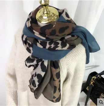 

Vintage blue leopard winter scarf women autumn ethnic design long leopard scarf pashmina Sjaal Muslim Hijab Snood