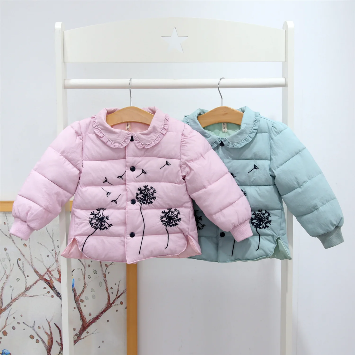 

2019 Autumn And Winter Girls Idea Fish Brand Childrenswear Small Children Hand Cotton of Cotton-padded Clothes Embroidery Coat N