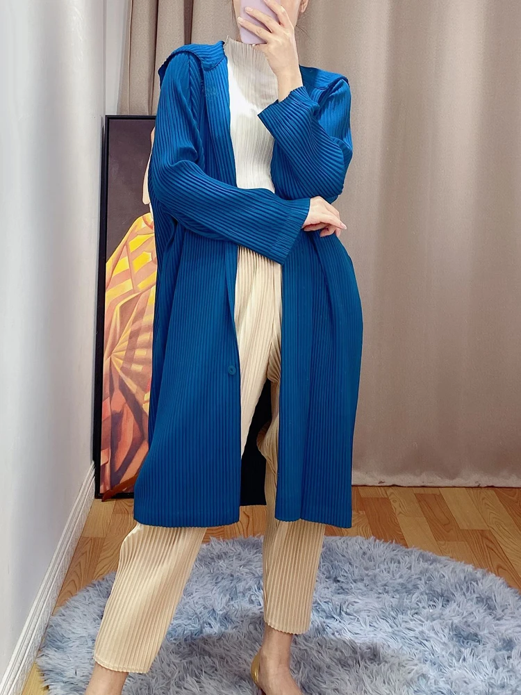 Changpleat 2021 nuevas mujeres de primavera con capucha cazadora Miyak falda moda de talla grande abrigo largo no cruzado Trench marea