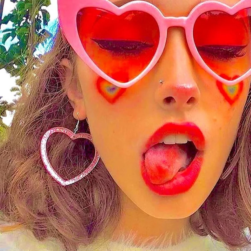 Harajuku открытые блестящие сердца серьги-подвески в форме для женщин акриловое