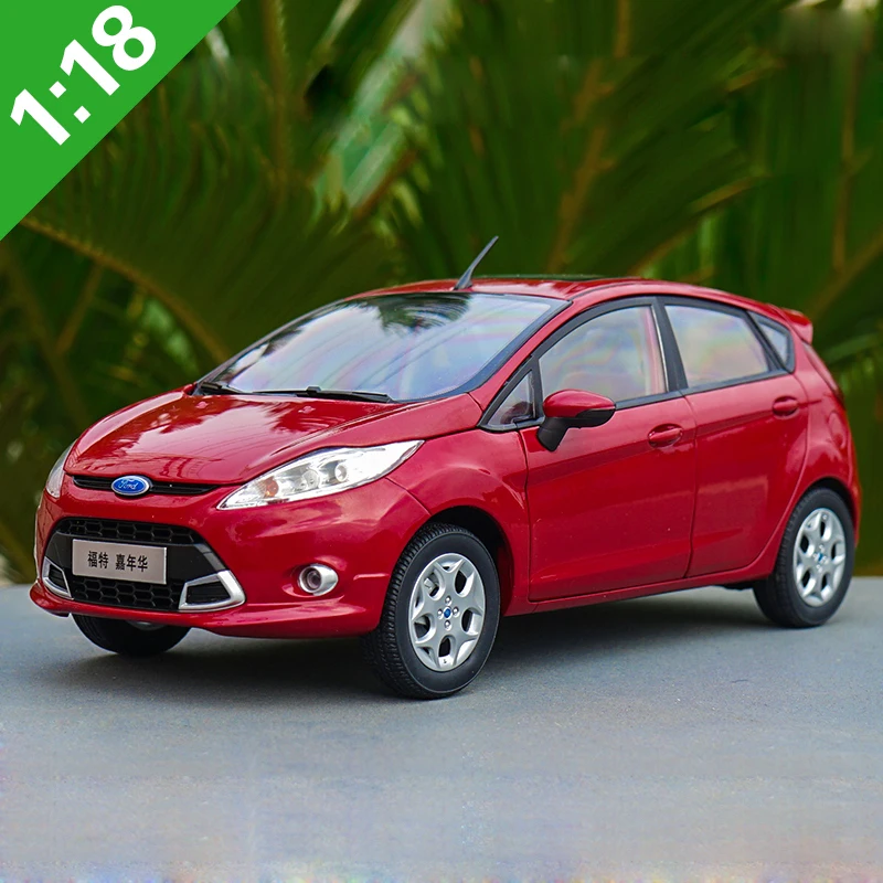 1:18 высокое тщательное FORD FIESTA сплав модель автомобиля статические металлические