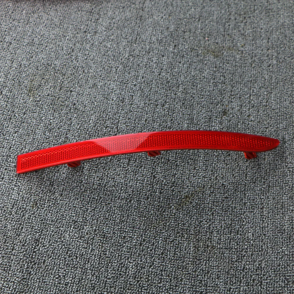 

Red 5N0945106 5ND945106 Right Side Rear Bumper Marker Reflector Light For VW Tiguan 2007-2018 5N0 945 106