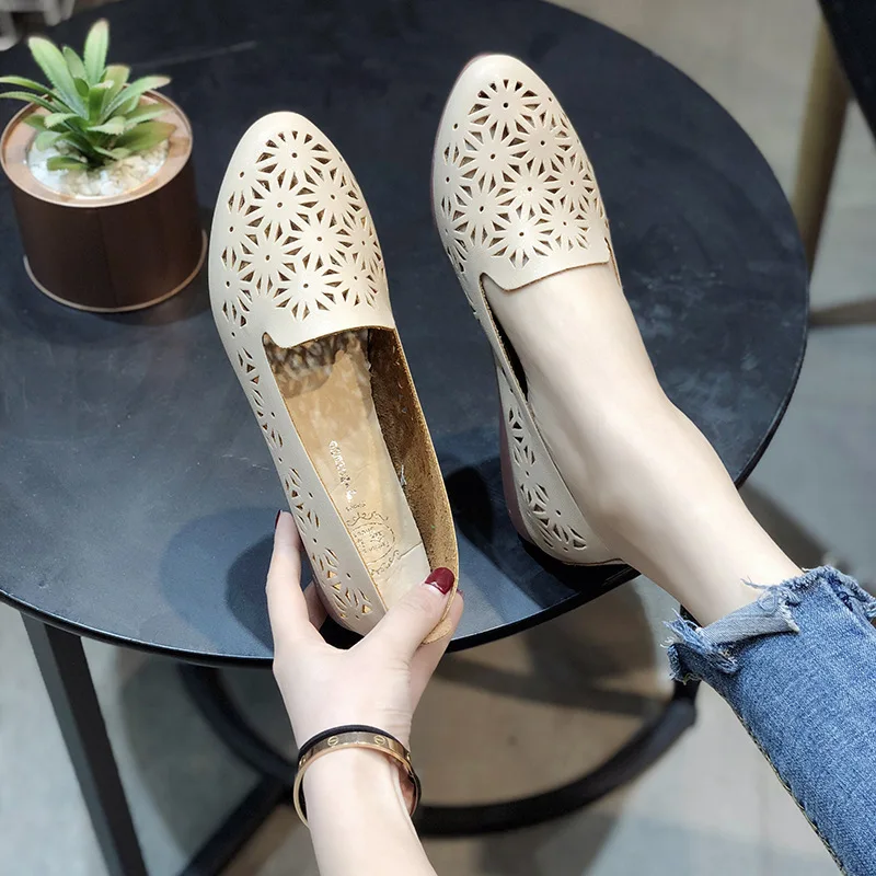 

Shoes Women's 2019 Spring And Summer New Style Hollow out Moccosins Flat Breathable Loafers Versatile Fashion WOMEN'S Casual Sho