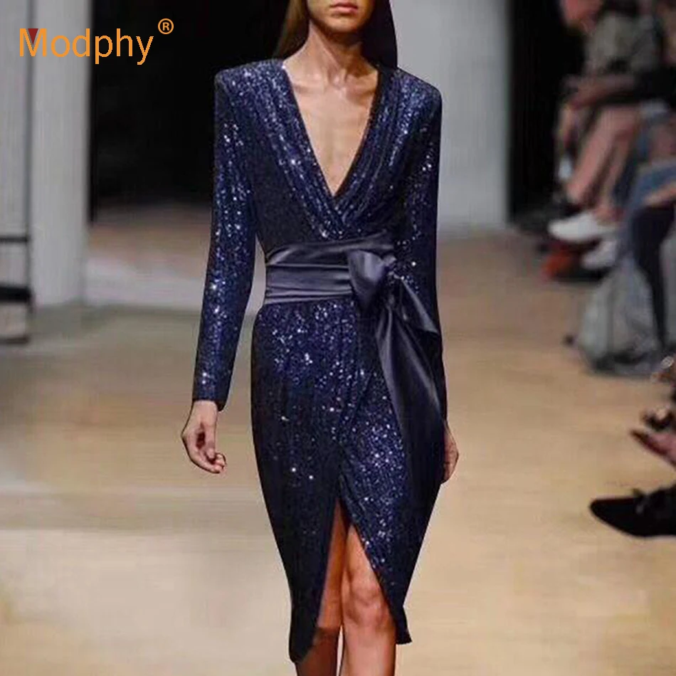 Расшитое блестками платье с v-образным вырезом и длинным бантом сексуальное