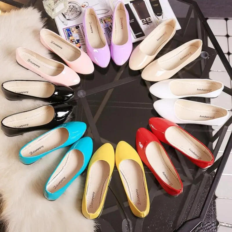 Весенне осенняя Новая женская повседневная обувь заостренная на плоской подошве