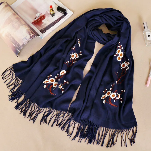 Women Solid both ends Embroider Shawls Autumn Winter New Ladys Pashmina Cashmere Thickening Edging Long Scarf Warp Gift - Цвет: navyblue