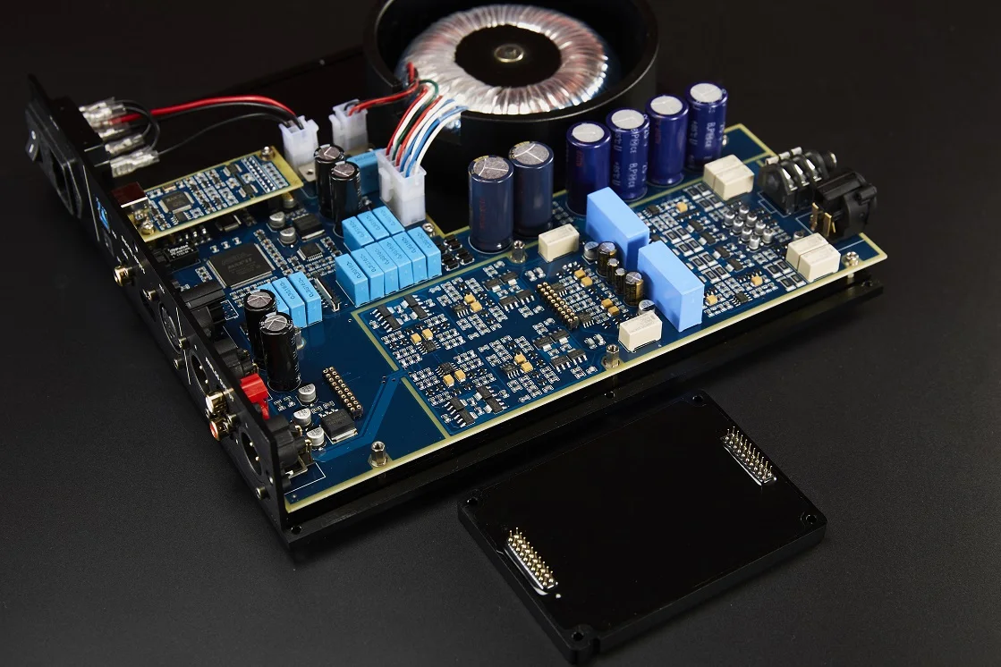 New HOLO Audio, Cyan, Cyan, fully discrete R2R decoder DAC, DSD pure decoding, without amp