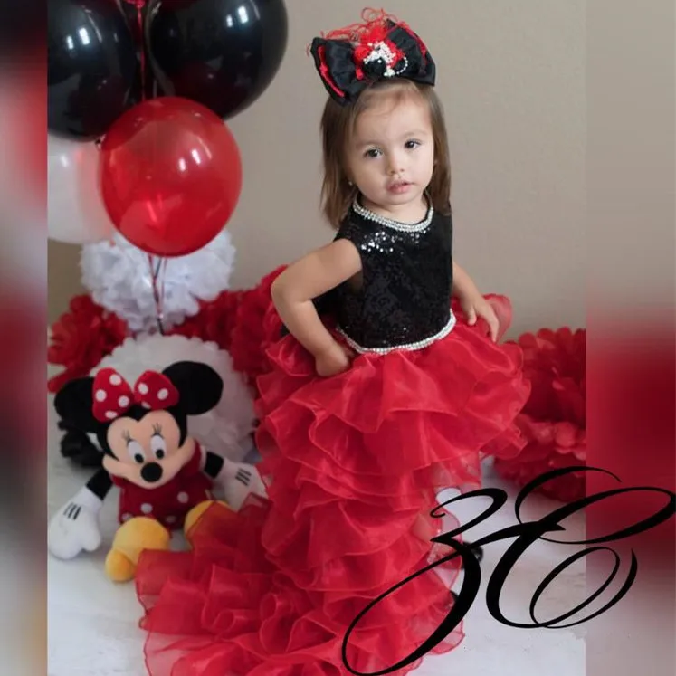 

Black sequin and red tiered organza hi lo flower girl dresses baby first birthday party gowns with rhinestones and long train