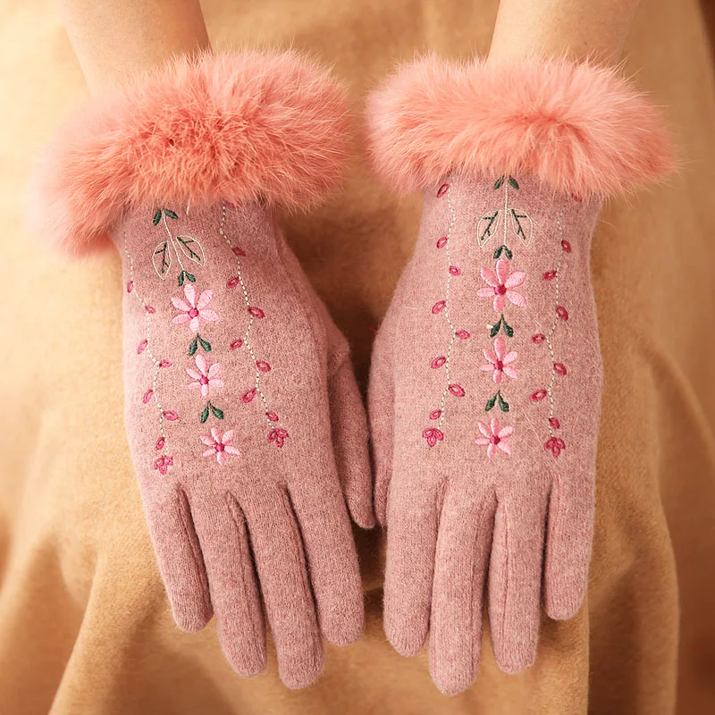 pink Новые зимние шерстяные перчатки мех кролика, чтобы согреться сторона была тонкой вышитыми цветами точек пальцев Сенсорный экран - Цвет: pink
