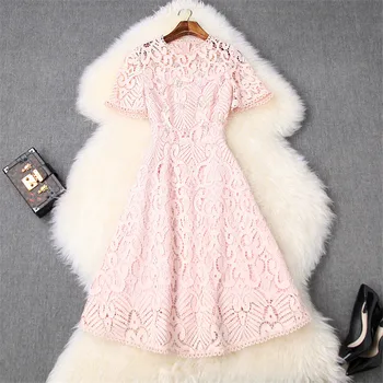 

Runway Designer Lady Dress Spring Summer 2020 New Fashion Short Sleeve Diamonds Hollow Out Crochet Pink Lace Party Dress Female
