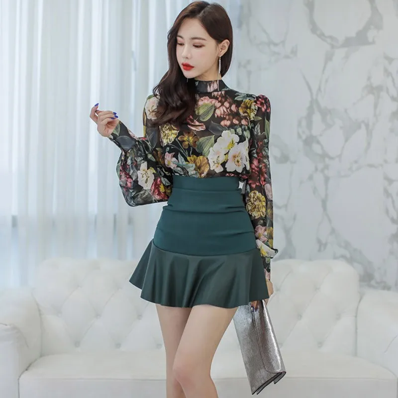 

2020 Autumn Spring 2Pcs Women Skirts Set Lady Vintage Print Chiffon Shirt + High Waist Ruffle Mini Skirt Two Piece Sets Female