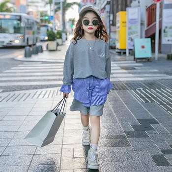 

Girl's suit 2020 spring new style big children's western style fake two-piece sweater girl spring two-piece suit