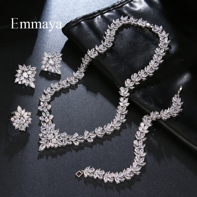 Emmaya Luxury Style Flower Shape Fascinating Design Four-piece Set Fashion Necklace For Female Brilliant Jewelry Party Dress-up