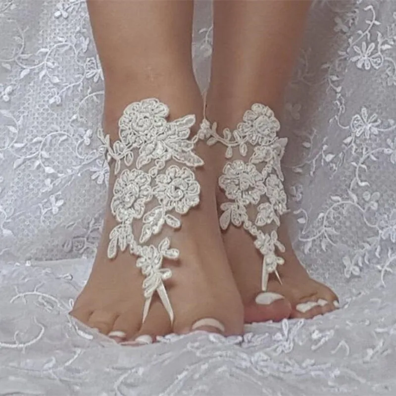 

In Stock Wedding Shoes for Women White Ivory Lace Appliques Beach Bridal Accessories 2020 Open Toe Bridal Shoe with Pearls