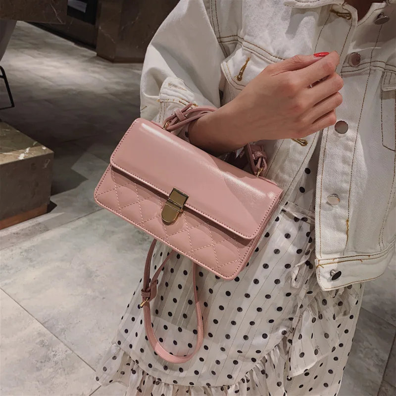 

Single shoulder slung handbag Lingge chain bag 2019 new fashion summer embroidered line women's bag