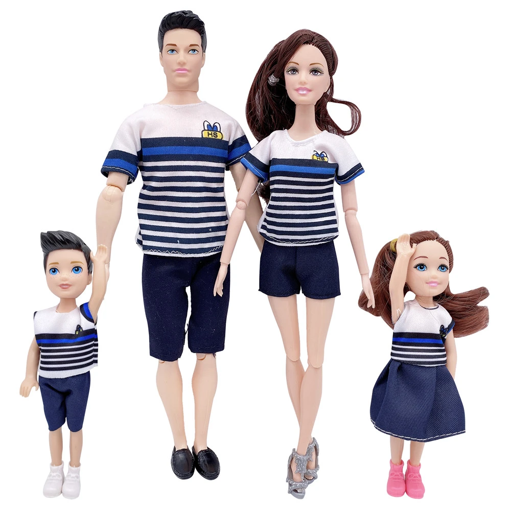 √ 15+ Gambar Kartun Keluarga 4 Orang: Foto Ayah, Ibu, Anak - ONPOS