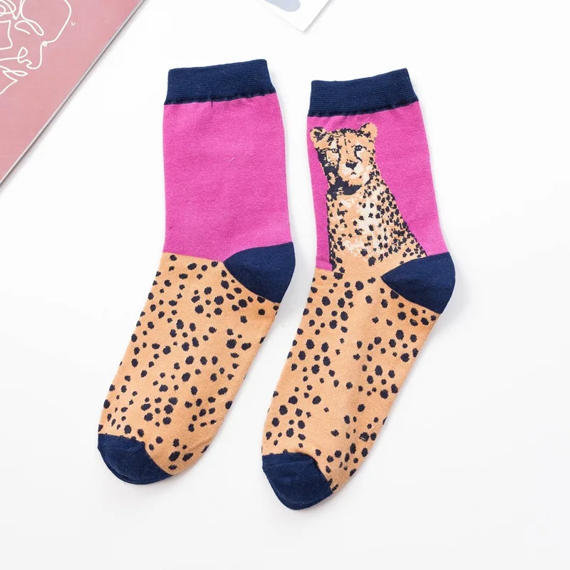 Европейский и американский тренд, хлопковые женские носки с леопардовым принтом, забавные носки с изображением животных, бабочек, леопарда, русалки, новинка - Цвет: Fuchsia socks