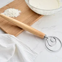 Mélangeur de farine de cuisson de lait avec manche en chêne de 13 pouces, mélangeur de farine, tige de mélange de pâte danoise, bobine en acier inoxydable, mélangeur à main, outil de cuisine 2