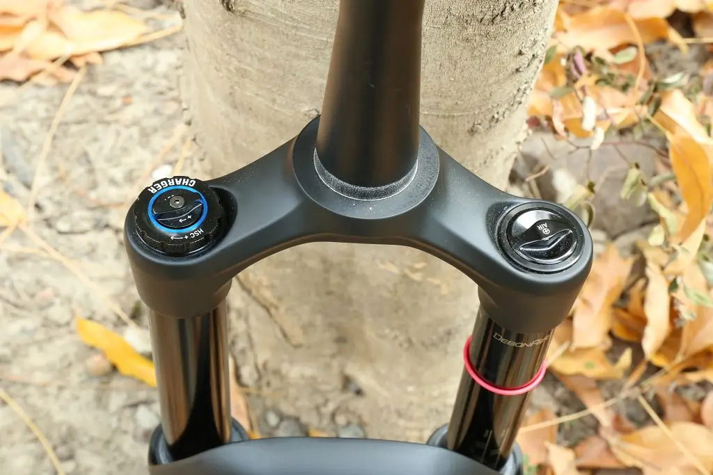 RockShox lyrik RC2 вилка 27," 160 мм 15X110, конический диск