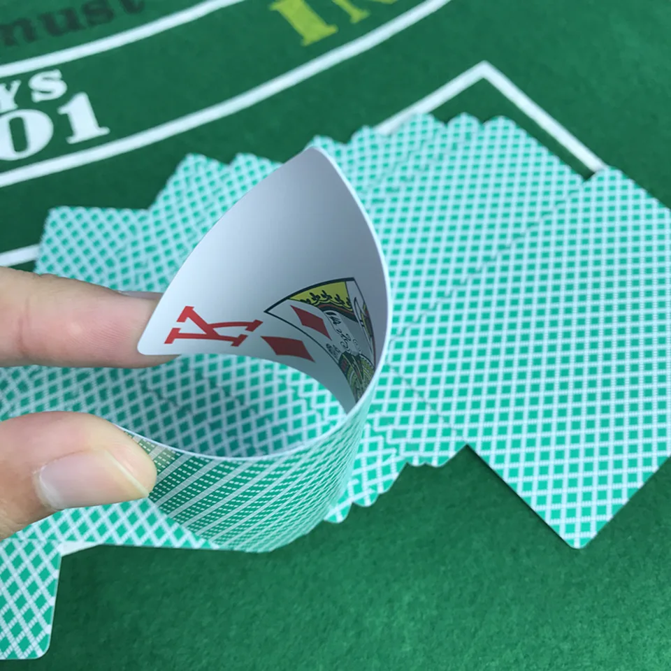 Easytoday 2PcsSet PVC Baccarat Texas Hold'em Plastic Playing Cards Frosting Poker Cards Green And Brown Table Games (8)