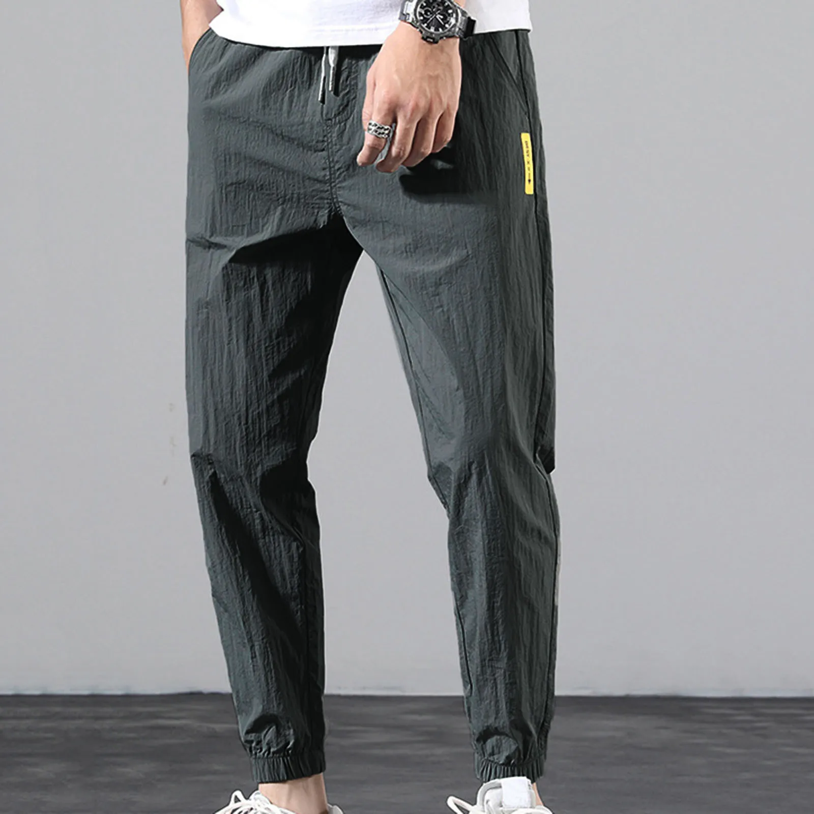 Mens Fashionable Cargo Pants Plus Size Loose Tracksuit With Tied Feet Pants Trousers Streetwear Sweatpants Pantalon Homme