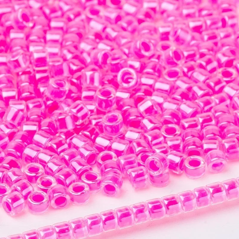 DB2035 (2) Taidian 110 Japan Beads For Handmade Beadwork Luminous Poppy Red DB2051 510gramslot