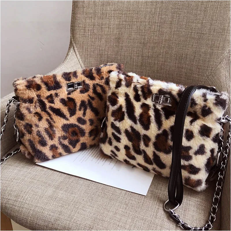 

Women Plush Shoulder Bag 2019 Winter Leopard design Faux Fur Crossbody Bags Fashion Girls Mini Clutch Purse Female Chain Tote