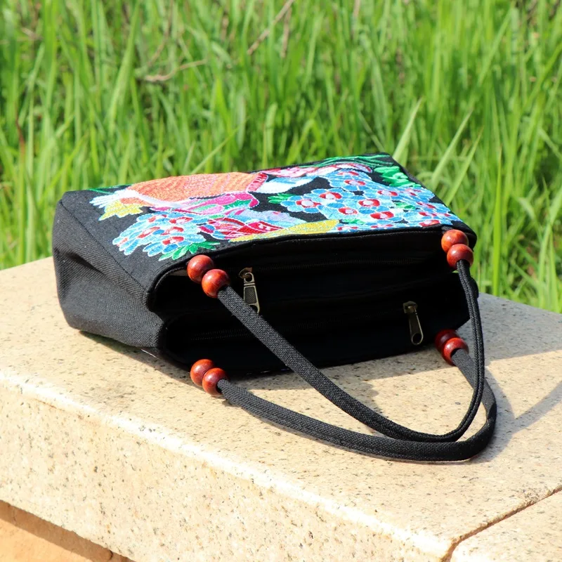 New Fashion Embroidery Women Small handbags National Floral Embroidered Lady Top-handle bags Single-layer Beading Falp Carrier