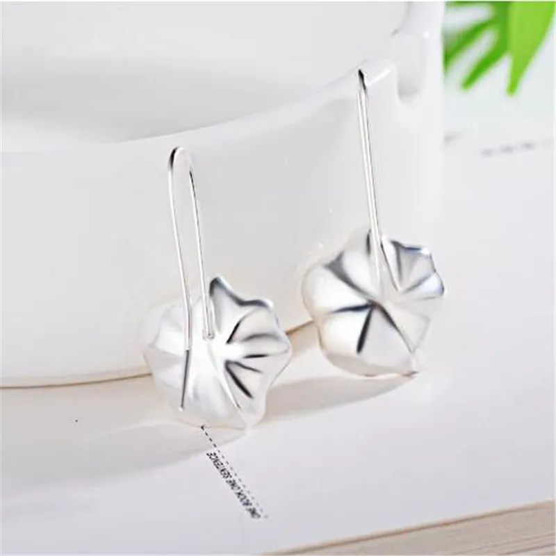 Temperament New Fashion Ethnic Style 925 Sterling Silver Jewelry Female Creative Lotus Pearl Fresh Flower Dangle Earrings E054