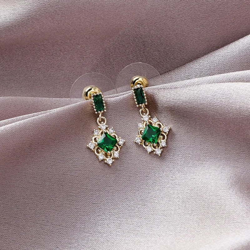 Silver Needle Retro Art Imitation Emerald Micro-inlaid Zircon Short Drop Earrings for Women Girl Fashion Jewelry Accessories | Украшения и