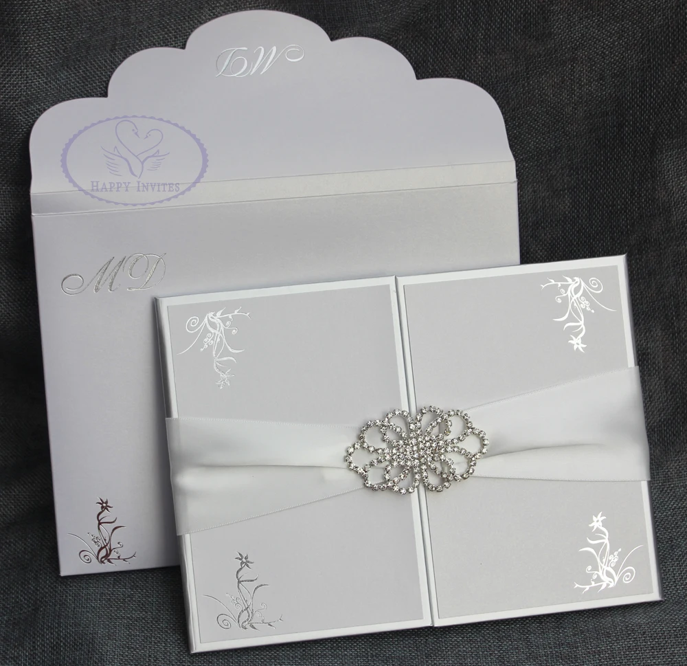 HI1109 - 01 Elegant White Hard Cover Wedding Invitation Card with Personal Silver Foiling Printing Made in China