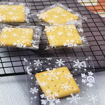 

300 pcs Self-adhesive White Snowflake Cute Christmas Packaging Bag Small Pouch for Candy Pastry Chocolate Cookie