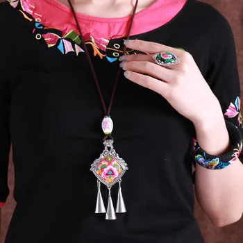 

ORIGINAL HANDMADE ETHNIC WIND LONG NECKLACE NECKLACE THAI CLASSIC EMBROIDERY FLOWER MIAO SILVER WOMENS JEWELRY PUSHEEN WHOLESALE