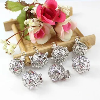 

Small Number Hollow out Magic Box Necklace Fragrance Essential Oil Pendant-Open Photo Box Accessories Versitile Fashion Sweater