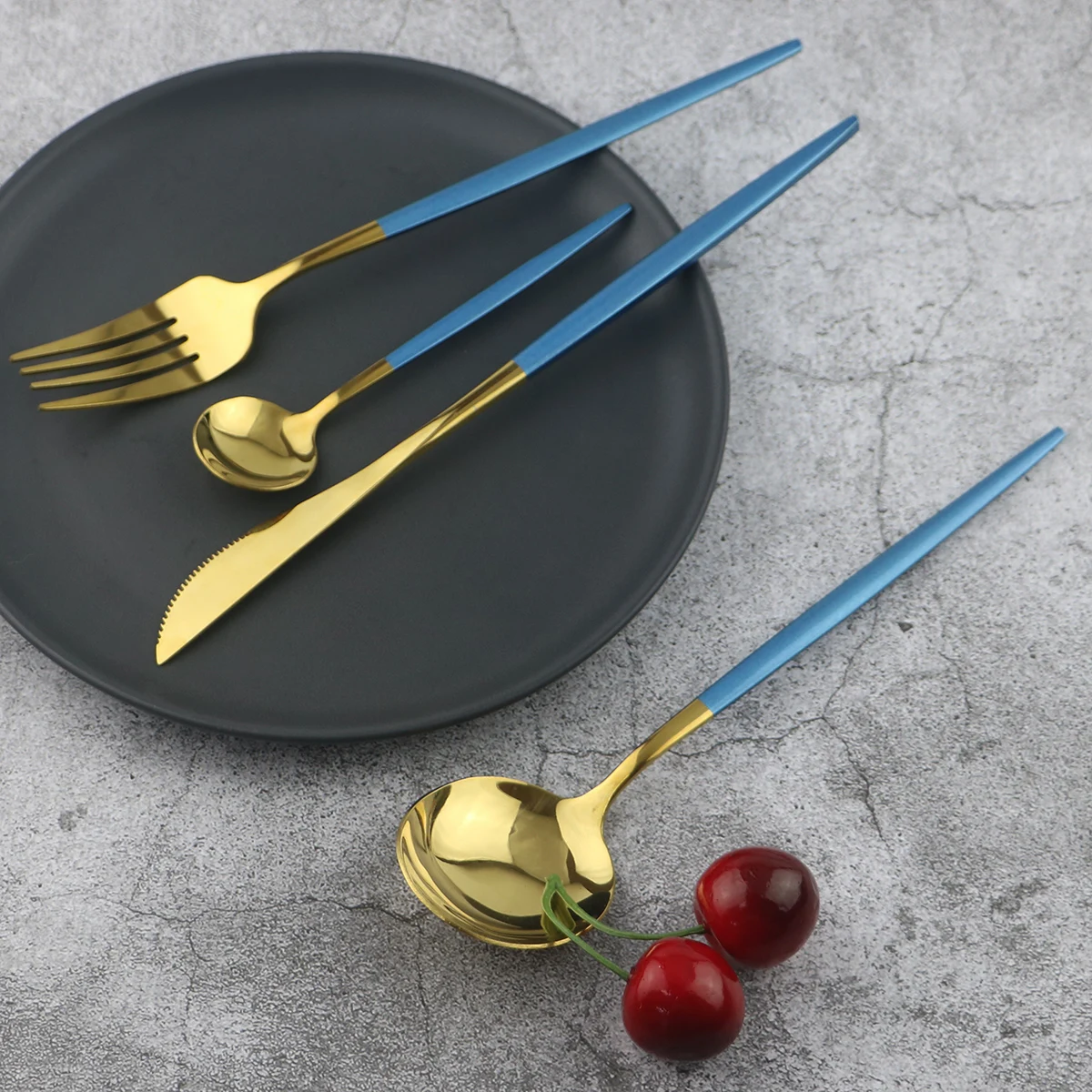 Высококачественный кухонный набор столовых приборов из голубого золота 18/10