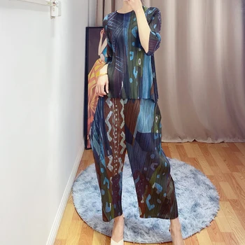 

2020 spring and summer plus size printing two-piece set Miyak fold Slim temperament and age reduction personality loose pants 9