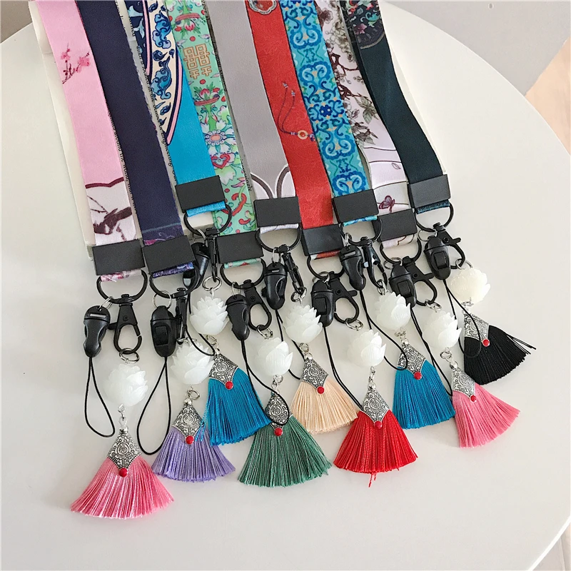 

Simple fashion national wind pendant mobile phone lanyard key ID gym with USB badge clip DIY hanging neck rope