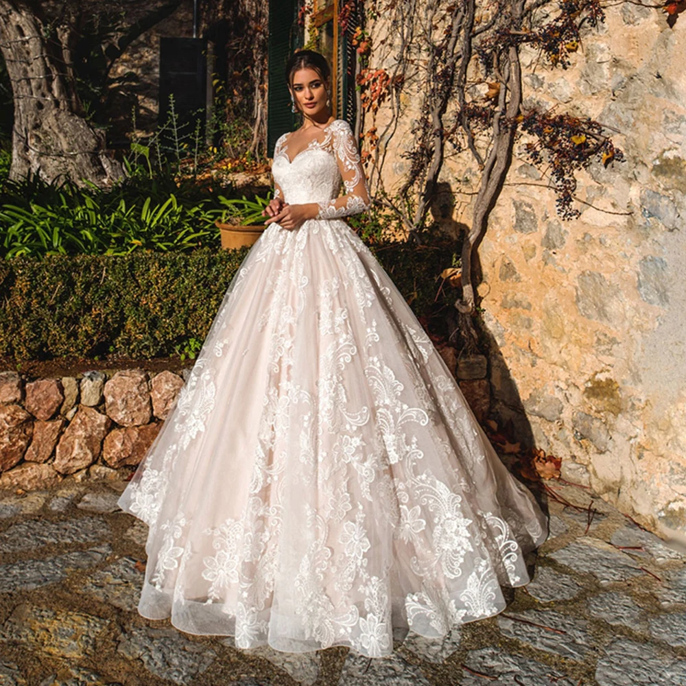 Luxury Long Sleeves Wedding Dresses Saudi Arabia Lace Bridal Gown Elegant Scoop Appliqued Ball Gown Bride Dress Customized 2