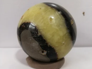 

300.4gNatural dragon ball crystal energy crystal ball, furniture accessories