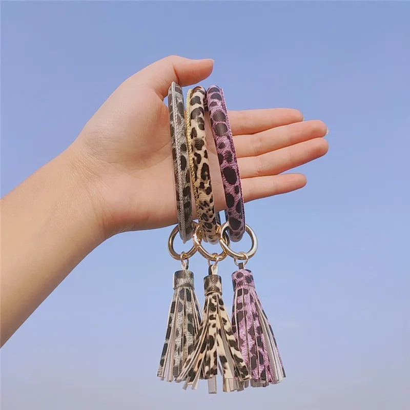 

2019 Hot Sale PU Leather Bangle Keychain For Women Fashion Bohemia Tassel Leopard Circle Keyring Bracelet Wrist Strap Jewelry