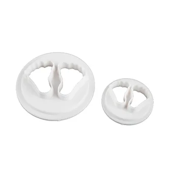 

2pcs Baby Feet Cookie Cutter Plastic Biscuit Cut Mold Baking Fruit Cut Cake Mold Embossing Printing Die