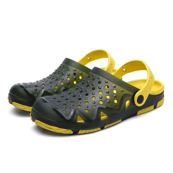 

Men Sandals 2019 Crok Adulto Clogs Crocse Crocks shoes EVA Sandalias Summer Beach Shoes Slippers Cholas hombre Bayaband Croc