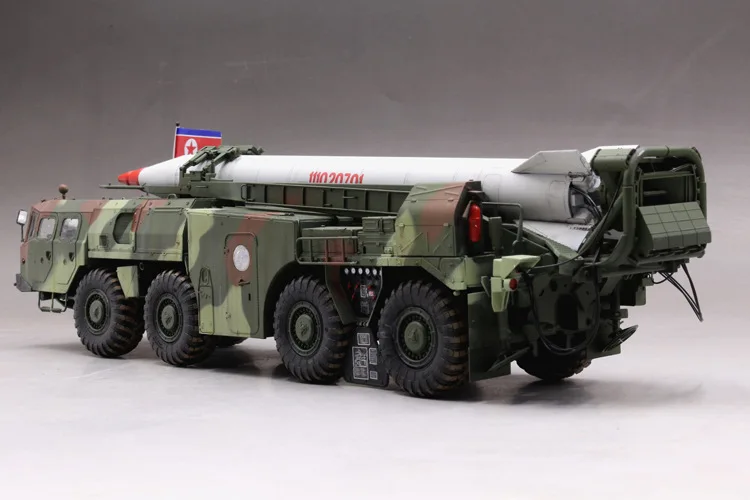 1/35 DPRK Hwassong 5 Тактический грузовик для транспортировки ракет с коротким радиусом